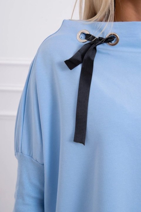 Bluza oversize z asymetrycznymi bokami błękitna Bluza oversize z asymetrycznymi bokami błękitna