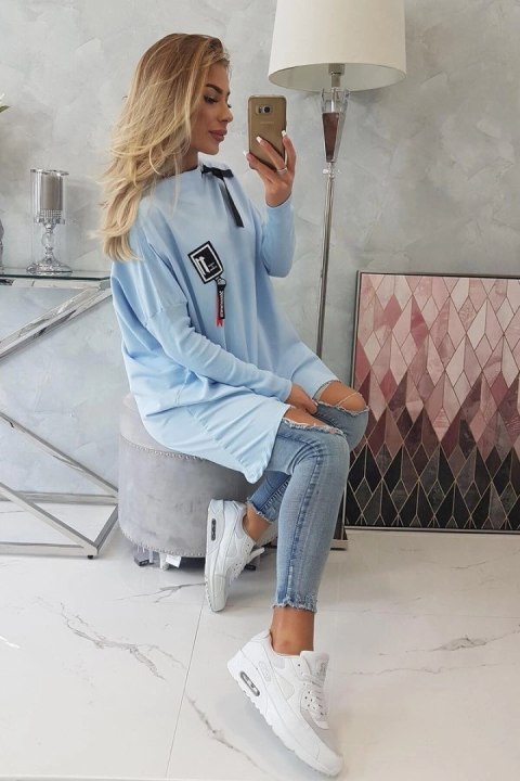 Bluza oversize z asymetrycznymi bokami błękitna Bluza oversize z asymetrycznymi bokami błękitna