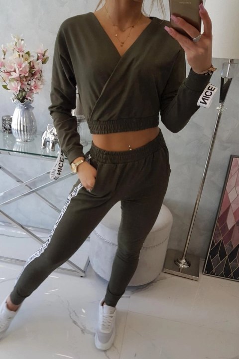 Komplet z ozdobnymi taśmami khaki Komplet z ozdobnymi taśmami khaki