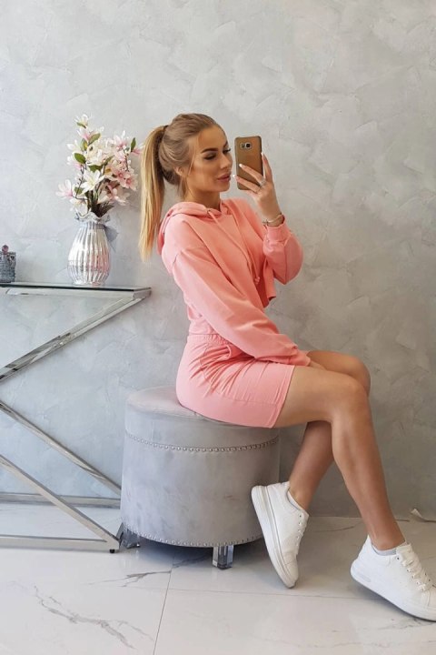 Komplet bluzy ze spódniczką morelowy Komplet bluzy ze spódniczką morelowy