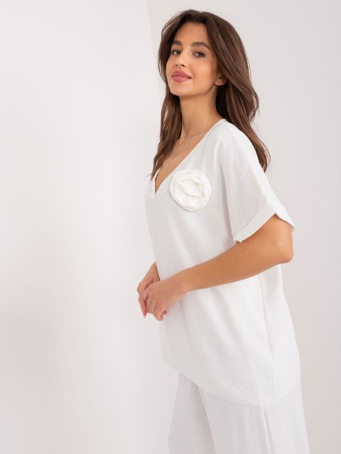 Bluzka z różą oversize z krótkim rękawem Bluzka z różą oversize z krótkim rękawem