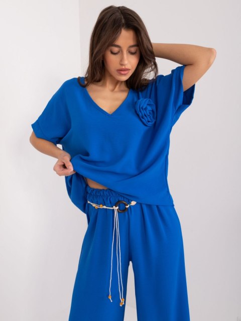 Bluzka z różą oversize z krótkim rękawem Bluzka z różą oversize z krótkim rękawem