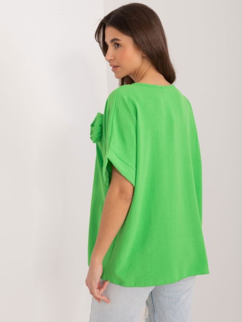 Bluzka z różą oversize z krótkim rękawem Bluzka z różą oversize z krótkim rękawem