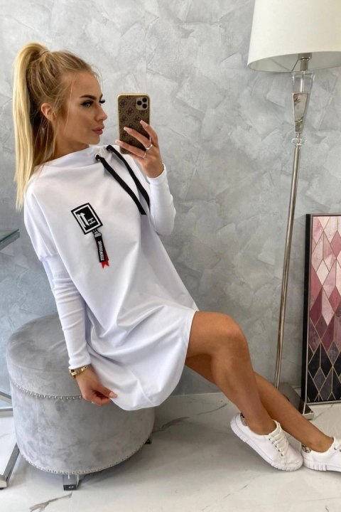 Bluza oversize z asymetrycznymi bokami biała Bluza oversize z asymetrycznymi bokami biała