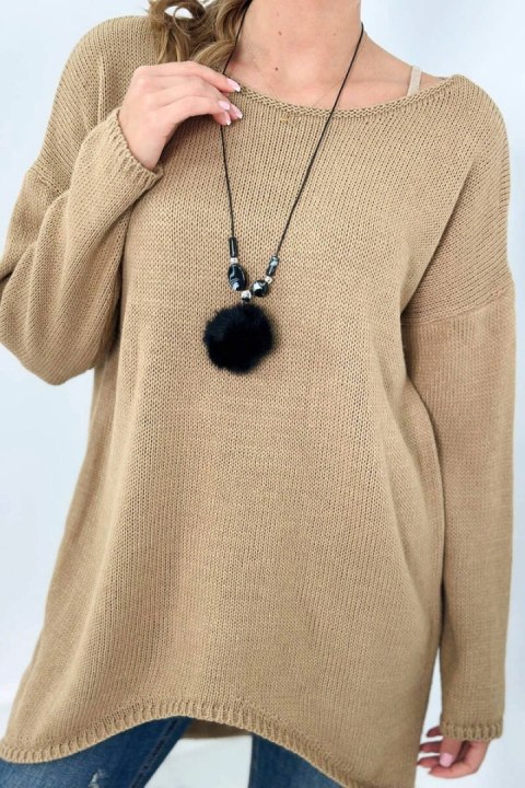 Sweter z naszyjnikiem camelowy Sweter z naszyjnikiem camelowy