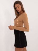 Sweter dopasowany z guziczkami klasyczny
