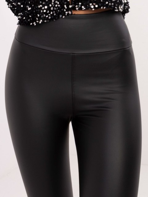 Czarne dopasowane legginsy z ociepleniem Czarne dopasowane legginsy z ociepleniem