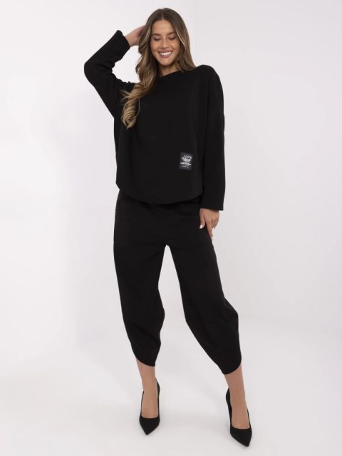 Dwuczęściowy komplet z bluzą oversize Dwuczęściowy komplet z bluzą oversize