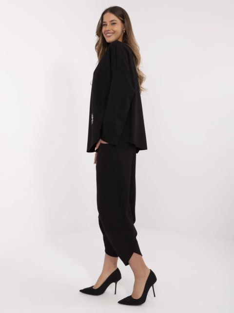 Dwuczęściowy komplet z bluzą oversize Dwuczęściowy komplet z bluzą oversize