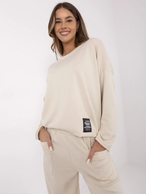 Dwuczęściowy komplet z bluzą oversize Dwuczęściowy komplet z bluzą oversize