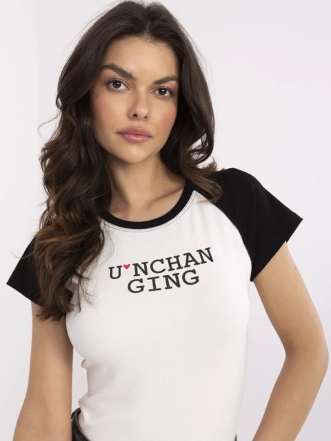 damski t-shirt o dopasowanym kroju damski t-shirt o dopasowanym kroju