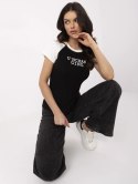 damski t-shirt o dopasowanym kroju