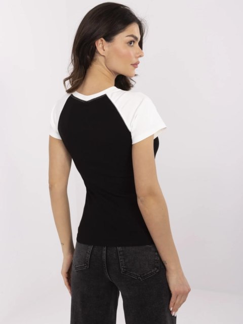 damski t-shirt o dopasowanym kroju damski t-shirt o dopasowanym kroju