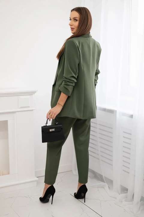 Komplet elegancki marynarki ze spodniami khaki Komplet elegancki marynarki ze spodniami khaki