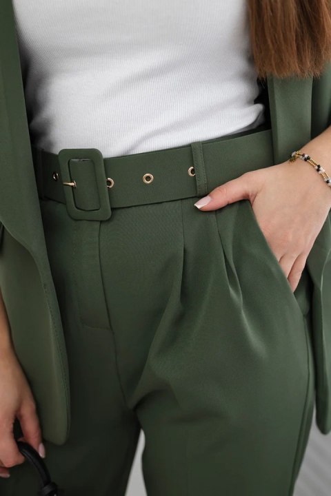 Komplet elegancki marynarki ze spodniami khaki Komplet elegancki marynarki ze spodniami khaki