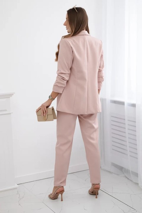 Komplet elegancki marynarki ze spodniami pudrowy róż Komplet elegancki marynarki ze spodniami pudrowy róż