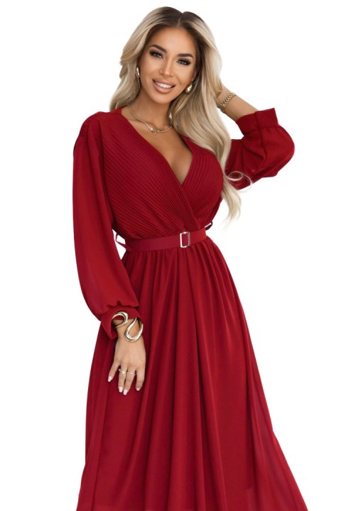 639-1 Elegancka plisowana sukienka maxi z paskiem i kopertowym dekoltem - bordowa