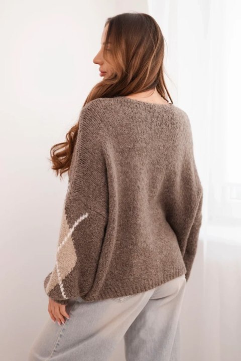 Sweter damski w romby zapinany na guziki fango