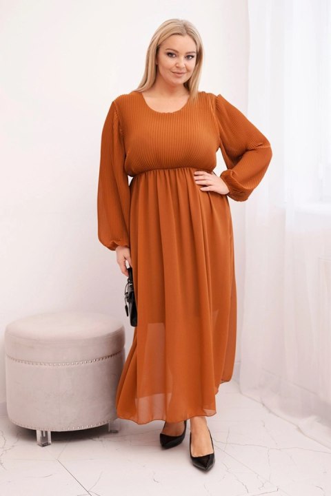 Sukienka plisowana damska Plus Size z wiskozy i z długim rękawem camelowa