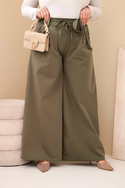 Spodnie damskie Plus Size z szeroką nogawką i ozdobnym kwiatem w talii khaki
