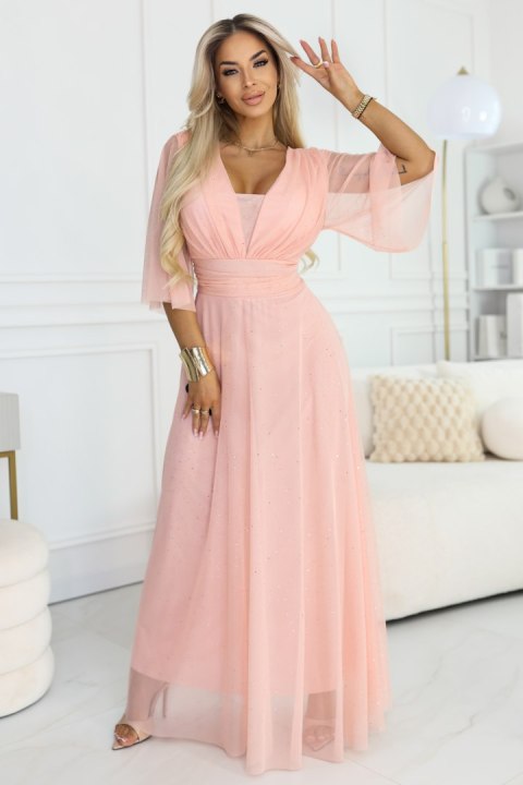 654-4 Długa połyskująca sukienka plus size z dekoltem i transparentnym rękawkiem - brzoskwiniowa