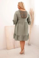 Sukienka damska Plus Size wiskozowa z ażurowym zdobieniem khaki