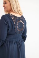 Sukienka damska Plus Size wiskozowa z ażurowym zdobieniem granatowa