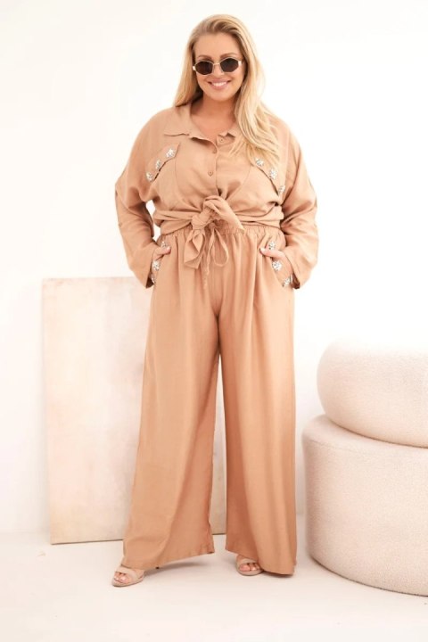Komplet damski Plus Size z koszulą i szerokimi spodniami camelowy