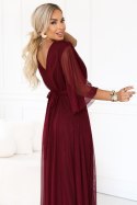 654-6 Długa połyskująca sukienka plus size z dekoltem i transparentnym rękawkiem - bordowa