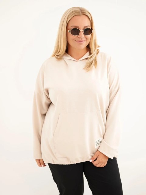 Bluza damska Plus Size masełko z kapturem i kieszenią kangurką beżowa