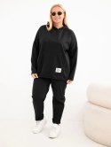 Bluza damska Plus Size masełko z kapturem i kieszenią kangurką czarna