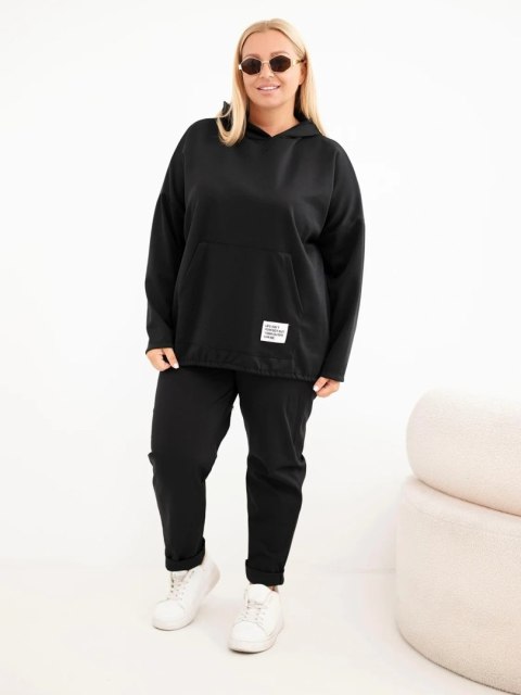 Bluza damska Plus Size masełko z kapturem i kieszenią kangurką czarna