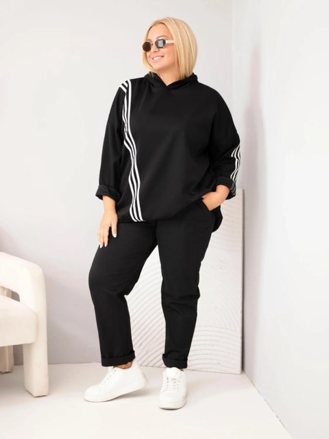 Bluza damska Plus Size wiskozowa z kapturem i ozdobnymi paskami czarna