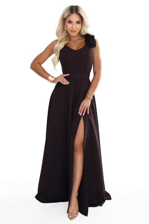 643-10 Elegancka wieczorowa suknia maxi z rozcięciem i różami - czekoladowy brąz