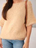 Sweter damski z krótkim rękawem i szerokim dekoltem camelowy
