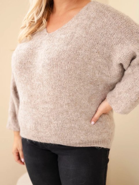 Sweter damski Plus Size z dekoltem V i szerokim rękawem ciemny beżowy