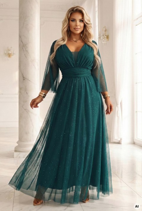 654-1 Długa połyskująca sukienka plus size z dekoltem i transparentnym rękawkiem - zieleń butelkowa