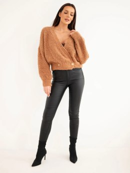 Sweter damski z moherem kopertowy z ozdobnymi guzikami camelowy