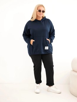 Bluza damska Plus Size masełko z kapturem i kieszenią kangurką granatowa