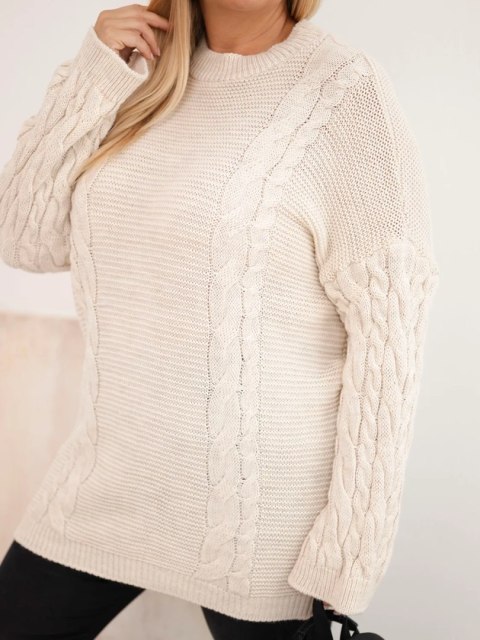 Sweter damski Plus Size z warkoczowym wzorem beżowy