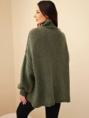 Sweter damski oversize z dodatkiem wełny z golfem i szerokimi rękawami khaki