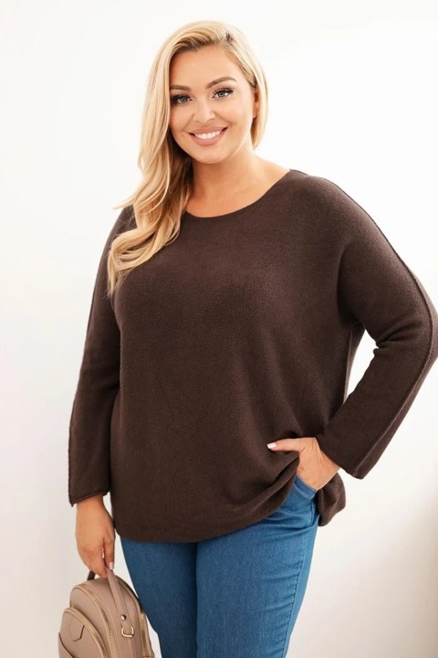 Sweter damski plus size z dekoltem łódką brązowy