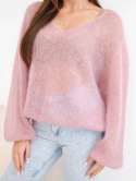 Sweter damski w 70% z kid moheru z dekoltem V o luźnym fasonie pudrowy róż