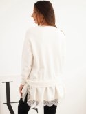 Sweter damski wiskozowy z koronkowym dołem i wiązaniem ecru