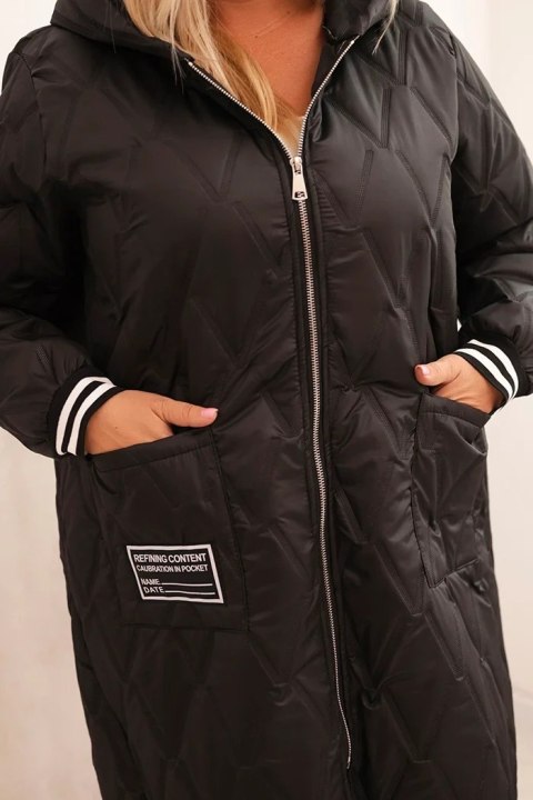 Kurtka damska Plus Size pikowana z kapturem i sportowymi mankietami czarna