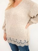 Sweter damski Plus Size z koronkowym dołem ciemny beżowy